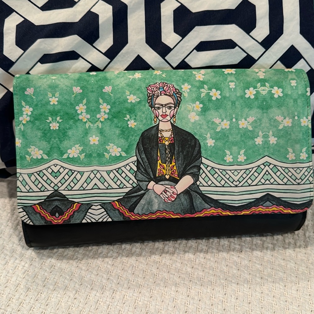 NWT Frida Kahlo clutch